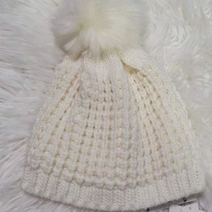 Kyi Kyi Classic Ivory Fox Fur Beanie NWT